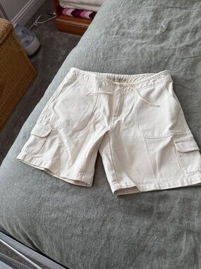 Cabela's Cream Women's Cargo Shorts with Drawstring Waist